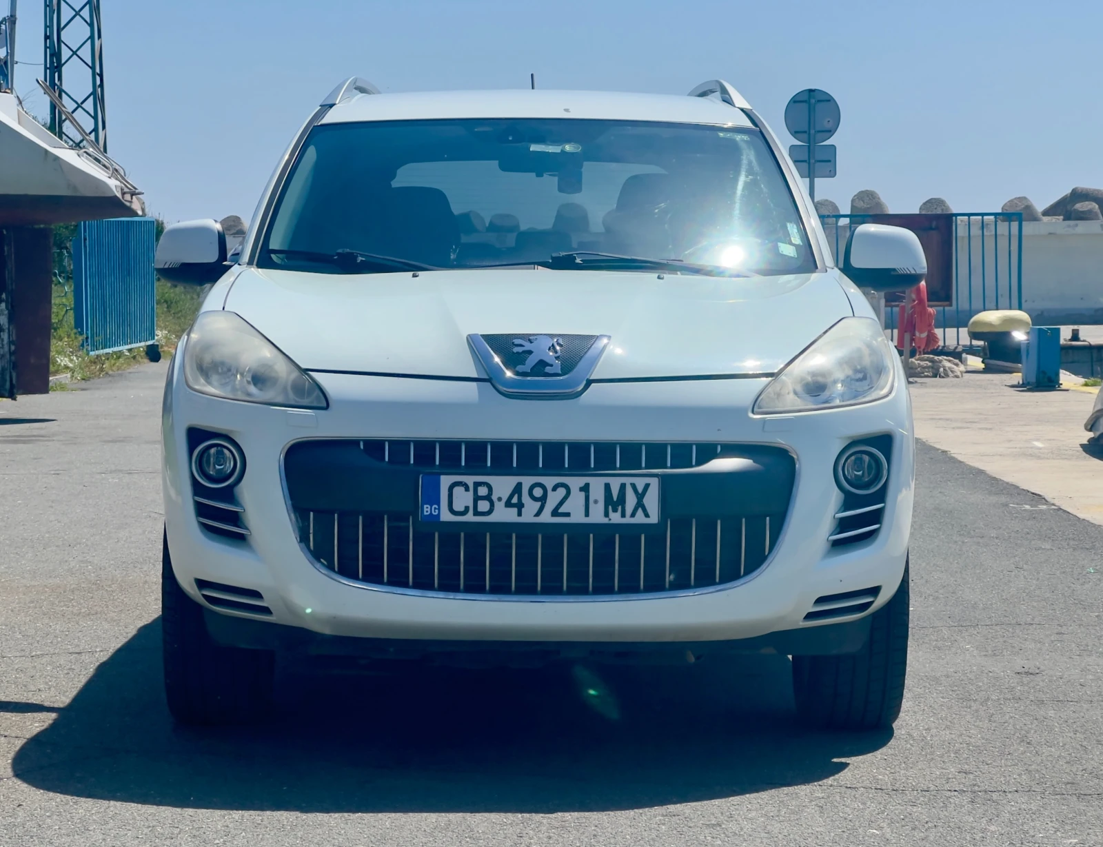 Peugeot 4007 2.2 Автомат - изображение 2