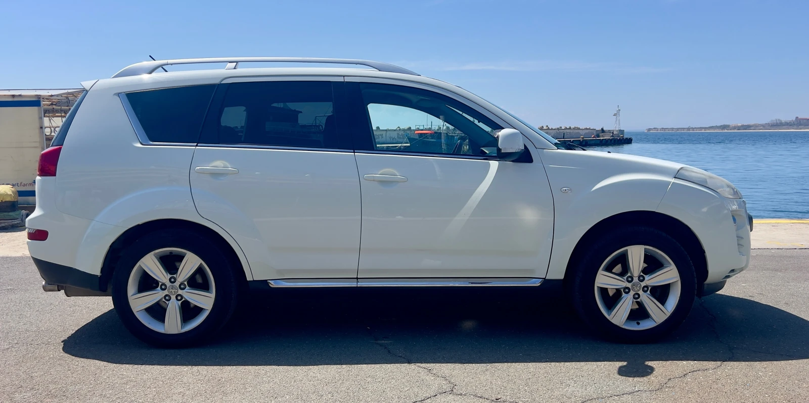Peugeot 4007 2.2 Автомат - изображение 4