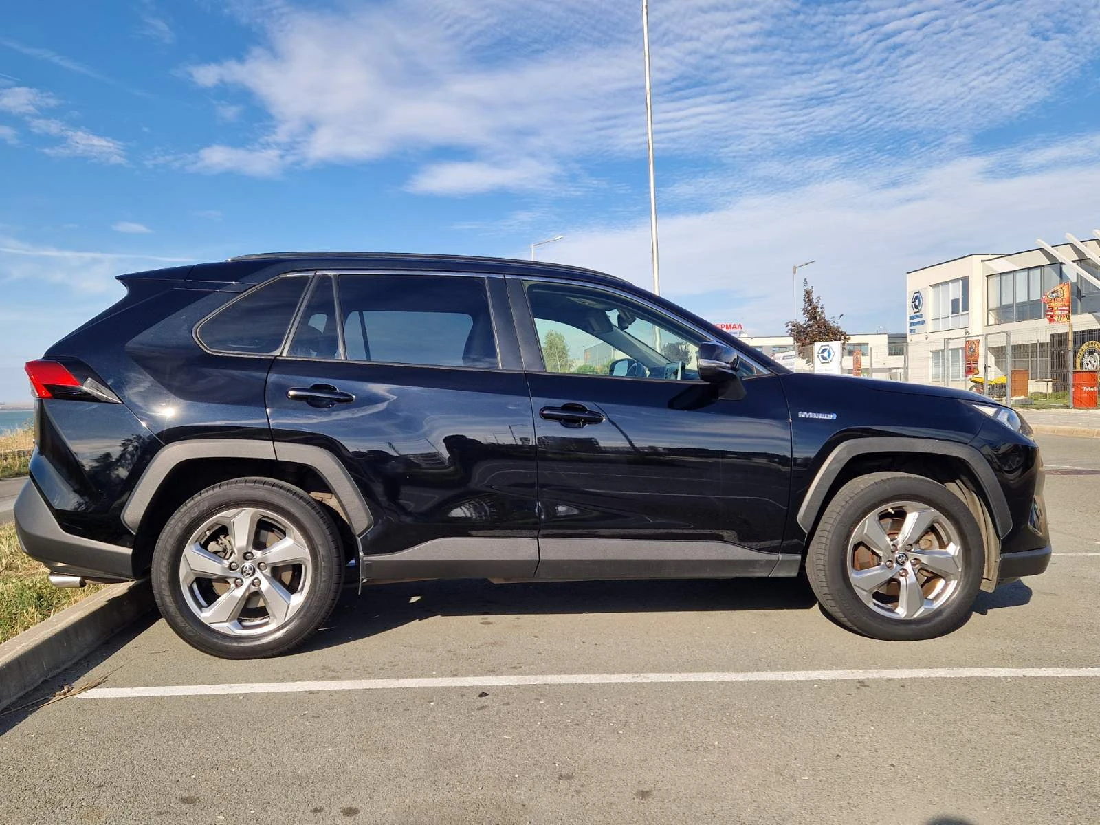 Toyota Rav4 Hybrid Active Drive | Mobile.bg   4