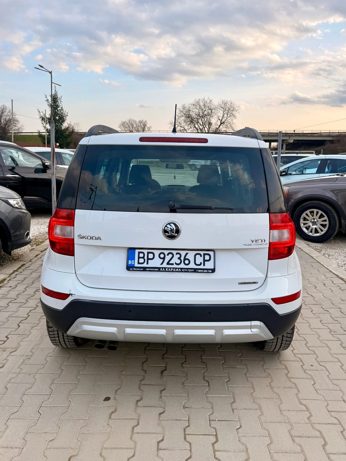 Skoda Yeti Топ състояние* 1.6* Обслужена* Всичко платено* Реа, снимка 8 - Автомобили и джипове - 53742907
