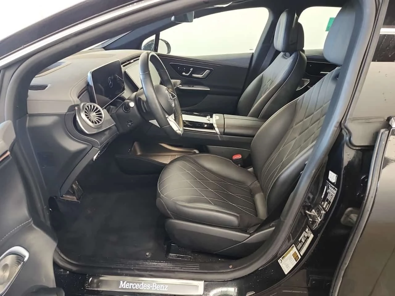 Mercedes-Benz EQE  500| HUD| 360| PANO| CARFAX| 2 КЛЮЧА , снимка 8 - Автомобили и джипове - 54084905