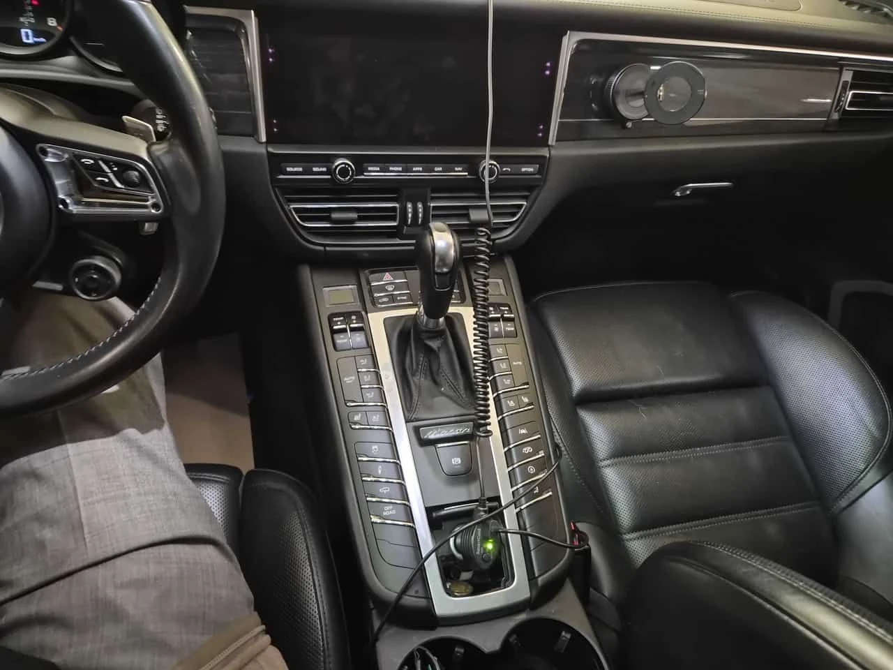 Porsche Macan * GTS * ДИСТРОНИК * ОБДУХВАНЕ * ПАНОРАМА * 360, снимка 9 - Автомобили и джипове - 54141136