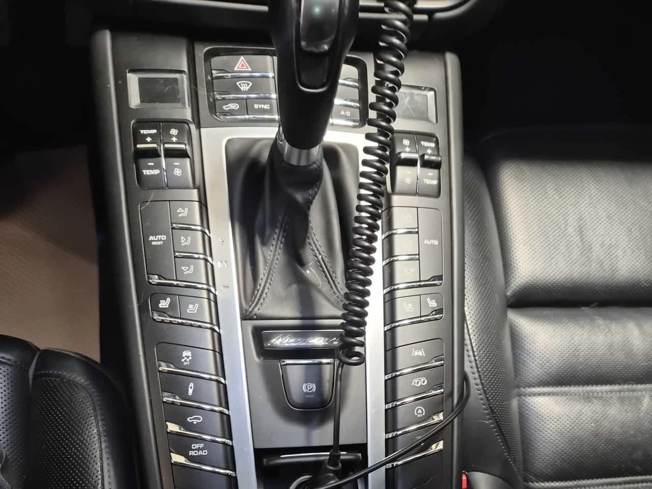 Porsche Macan * GTS * ДИСТРОНИК * ОБДУХВАНЕ * ПАНОРАМА * 360, снимка 14 - Автомобили и джипове - 54141136