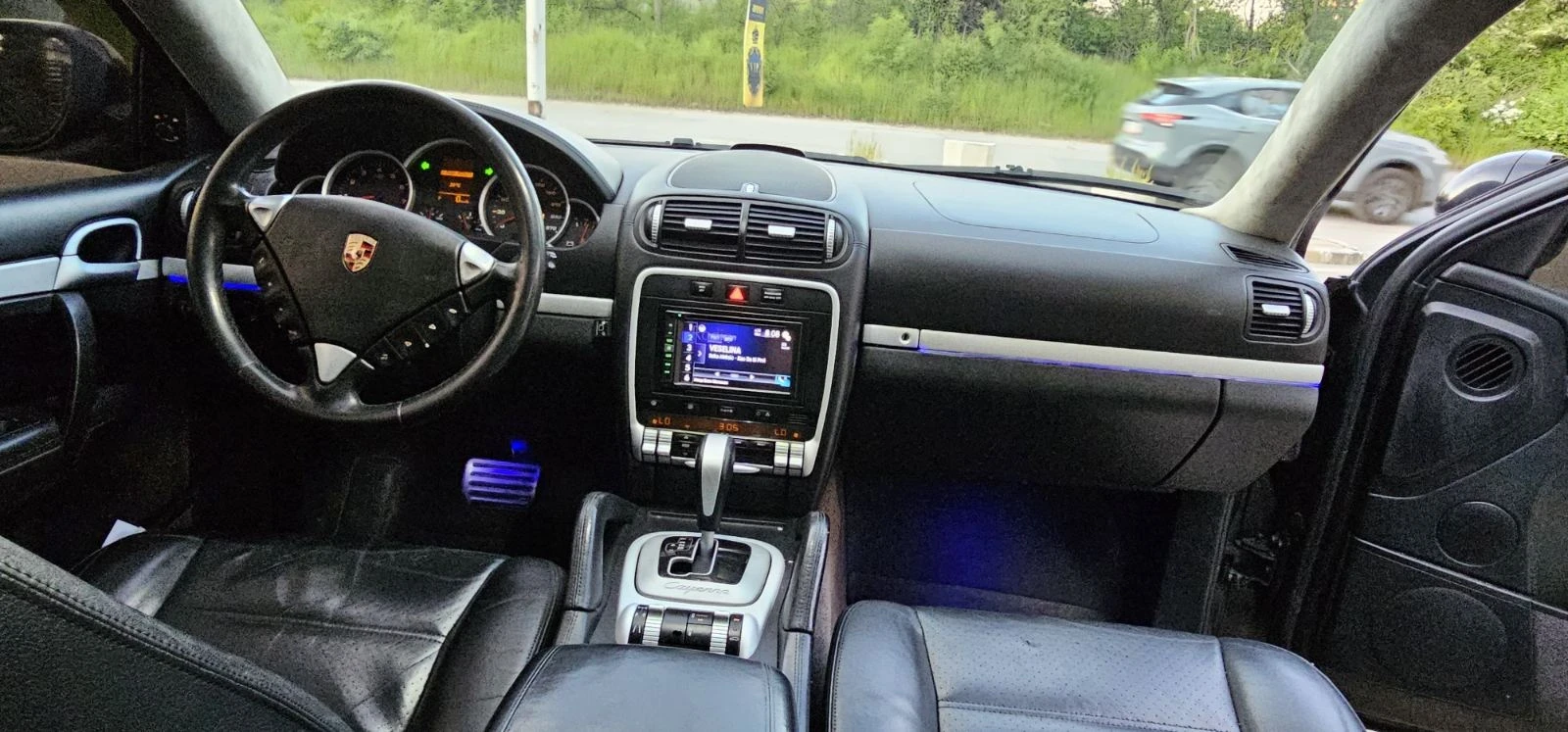 Porsche Cayenne 4.5 ГАЗОВ ИНЖЕКЦИОН  ТОП СЪСТОЯНЕ , снимка 13 - Автомобили и джипове - 54426854