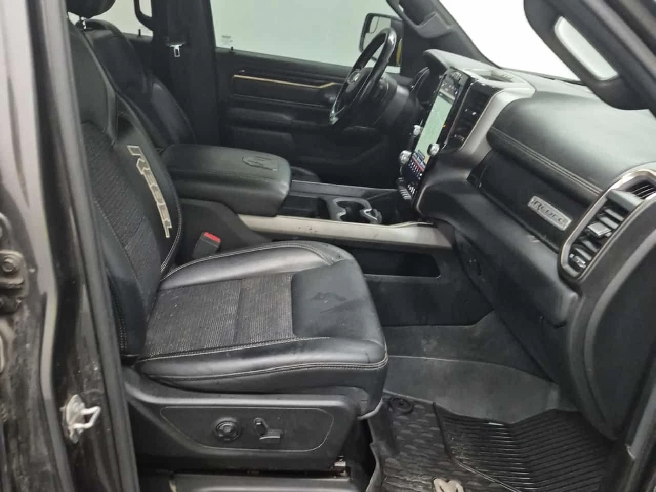 Dodge RAM 1500 * Rebel * КАМЕРА * NAVI * ЛИЦЕНЗИРАН ДИЛЪР, снимка 11 - Автомобили и джипове - 54737497