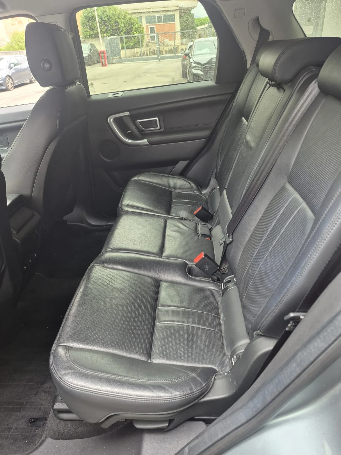 Land Rover Discovery Sport 2.0 TD4 HSE AWD LUXURY, снимка 6 - Автомобили и джипове - 55483134