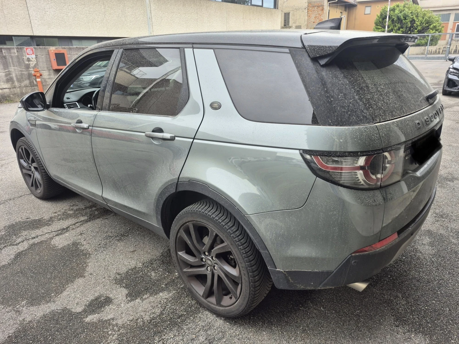 Land Rover Discovery Sport 2.0 TD4 HSE AWD LUXURY, снимка 2 - Автомобили и джипове - 55483134