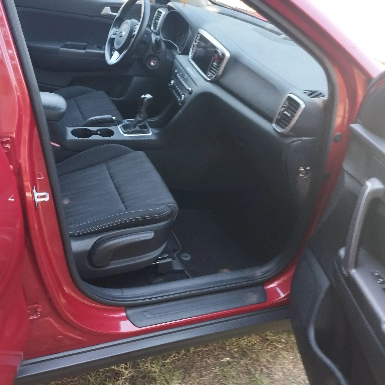Kia Sportage, снимка 3 - Автомобили и джипове - 55616739