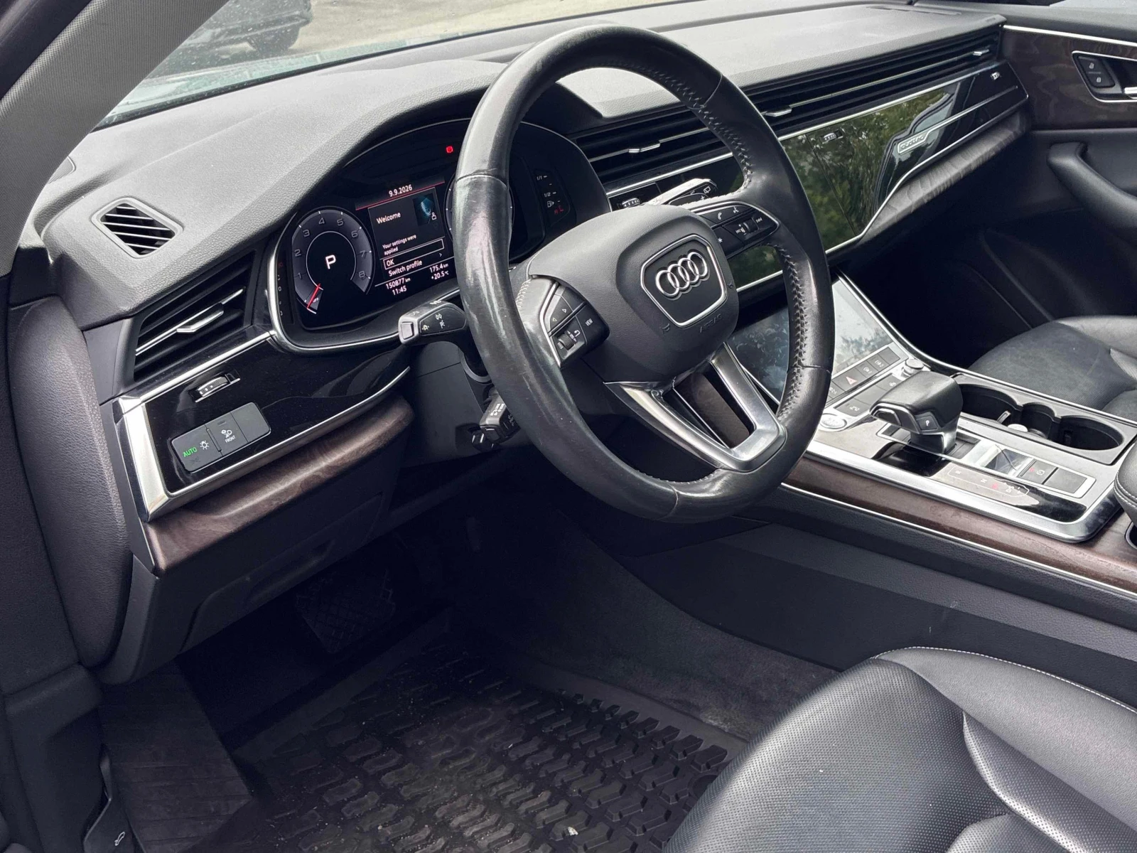 Audi Q8 * Progressiv * CARFAX * ОПЦИЯ ЗА ФИНАНСИРАНЕ, снимка 5 - Автомобили и джипове - 56012214
