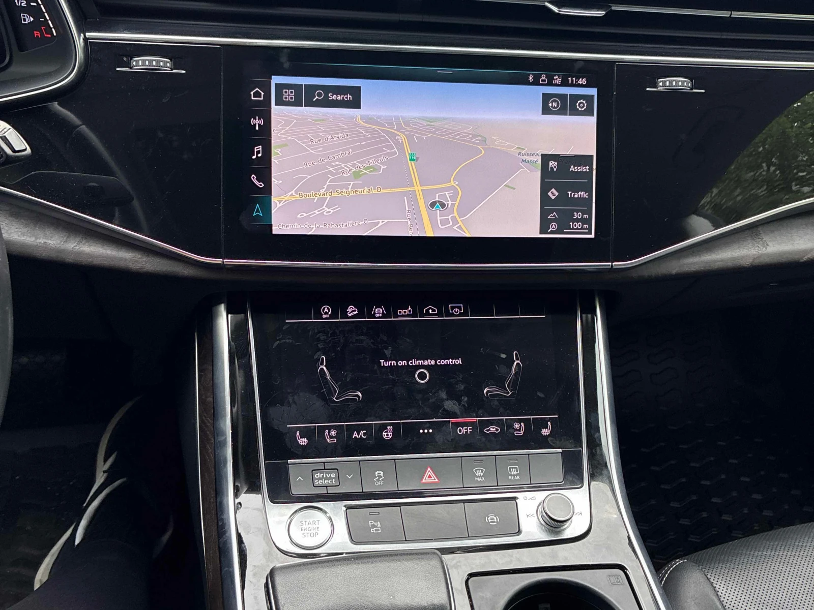 Audi Q8 * Progressiv * CARFAX * ОПЦИЯ ЗА ФИНАНСИРАНЕ, снимка 9 - Автомобили и джипове - 56012214