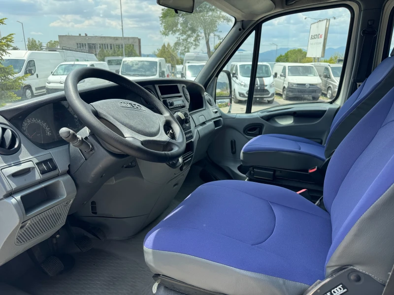 Iveco Daily 40C15 3.0HPI до 3.5т. 3.33м. Клима 7-местен , снимка 9 - Бусове и автобуси - 51051624