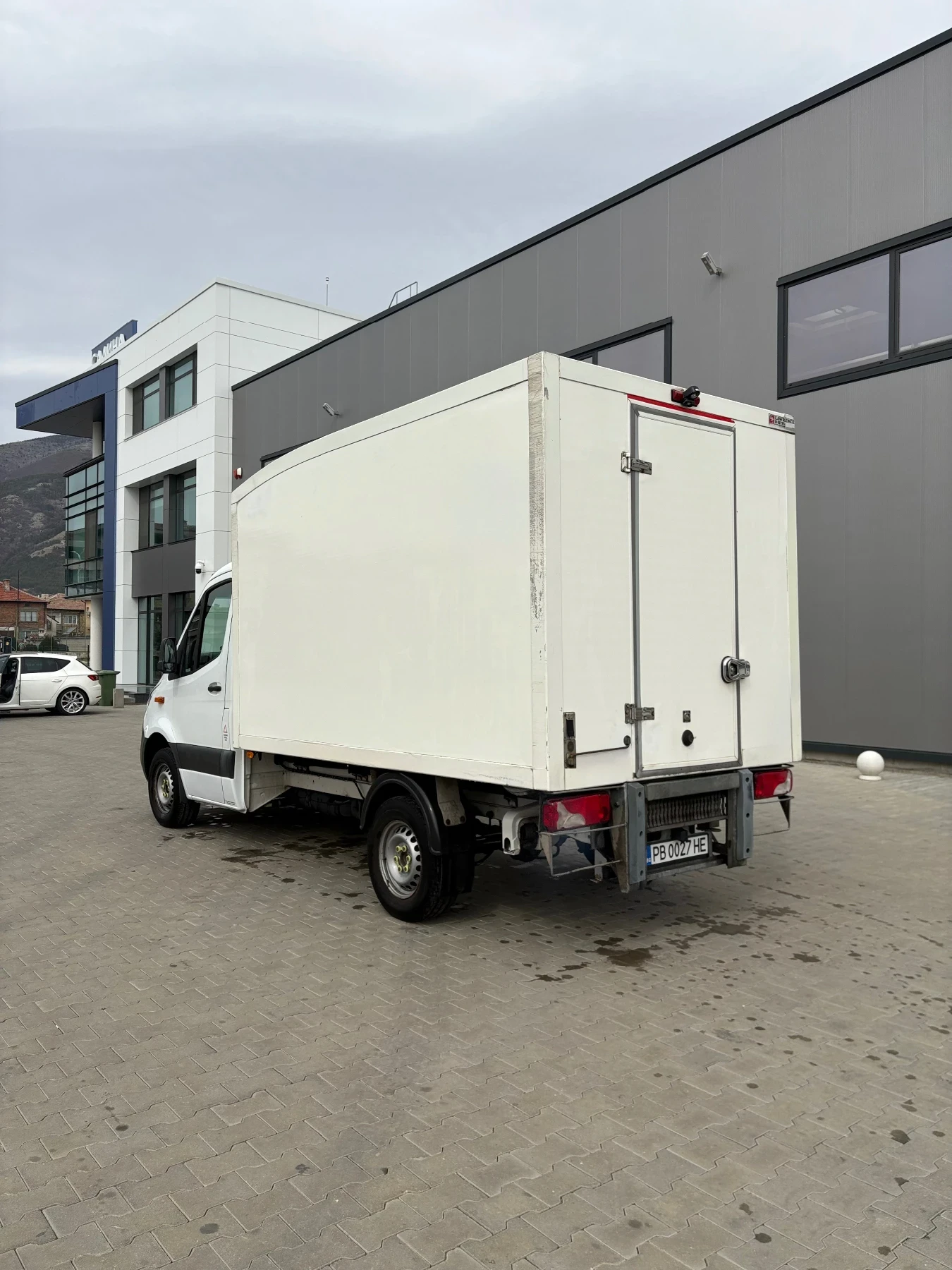 Mercedes-Benz Sprinter 314 CDI OM651 Автоматик Хладилен - изображение 4