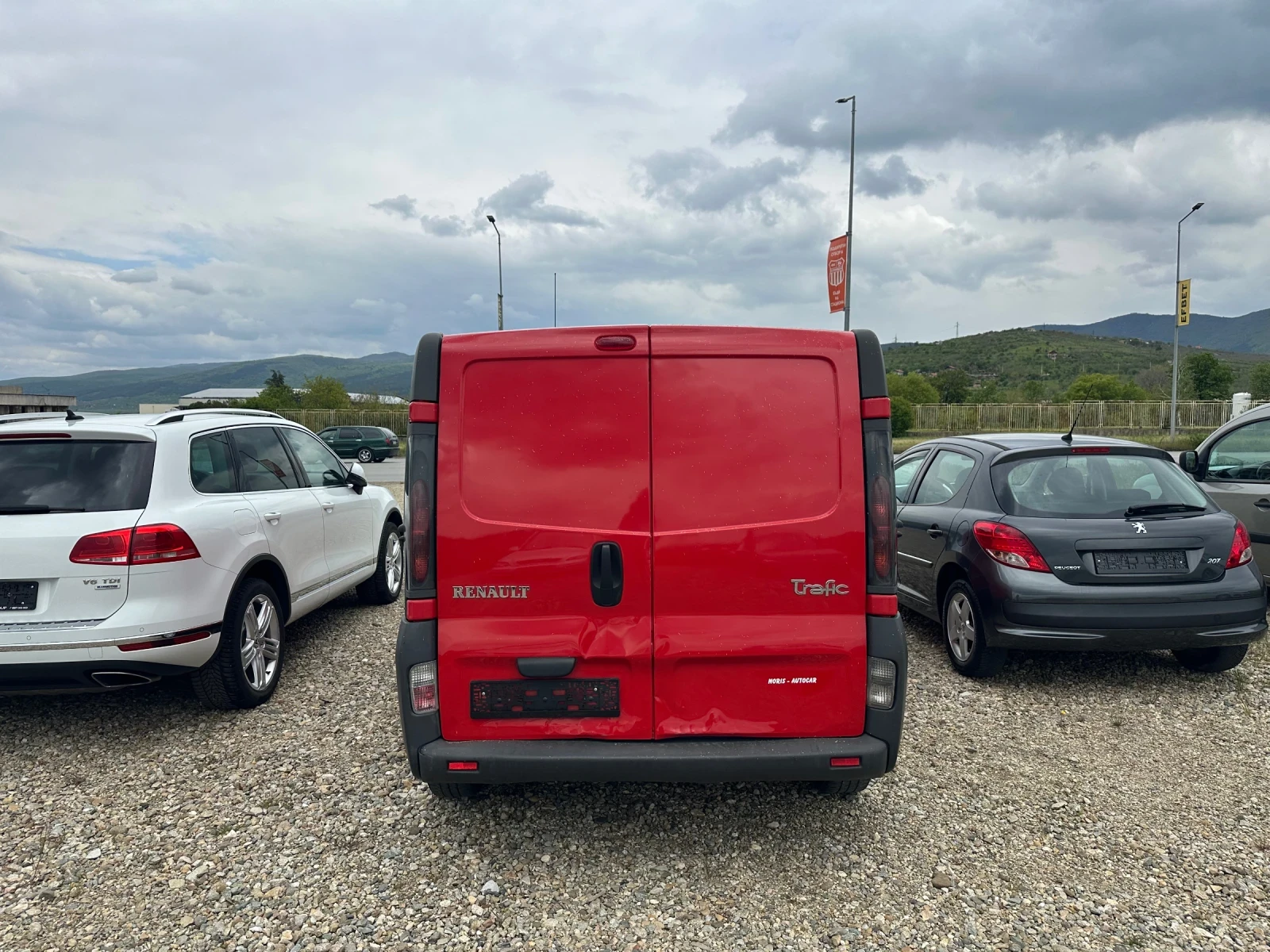 Renault Trafic 1.9DCI, снимка 5 - Бусове и автобуси - 54299912