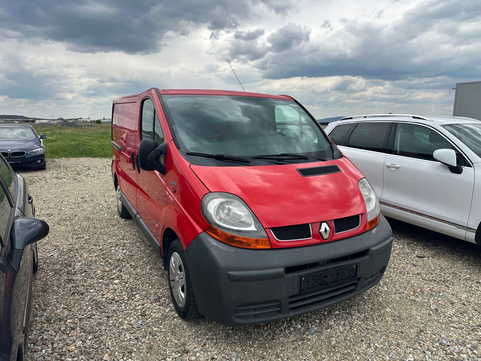 Renault Trafic 1.9DCI, снимка 3 - Бусове и автобуси - 54299912