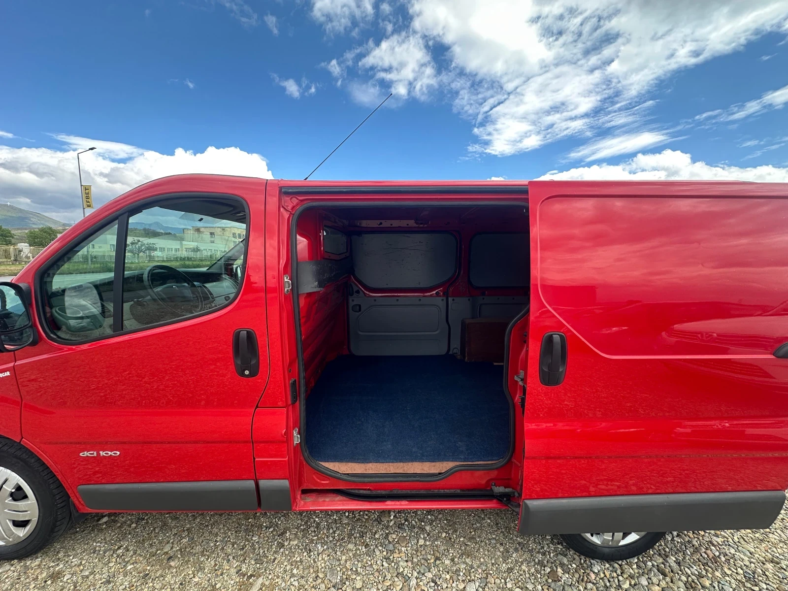 Renault Trafic 1.9DCI, снимка 11 - Бусове и автобуси - 54299912