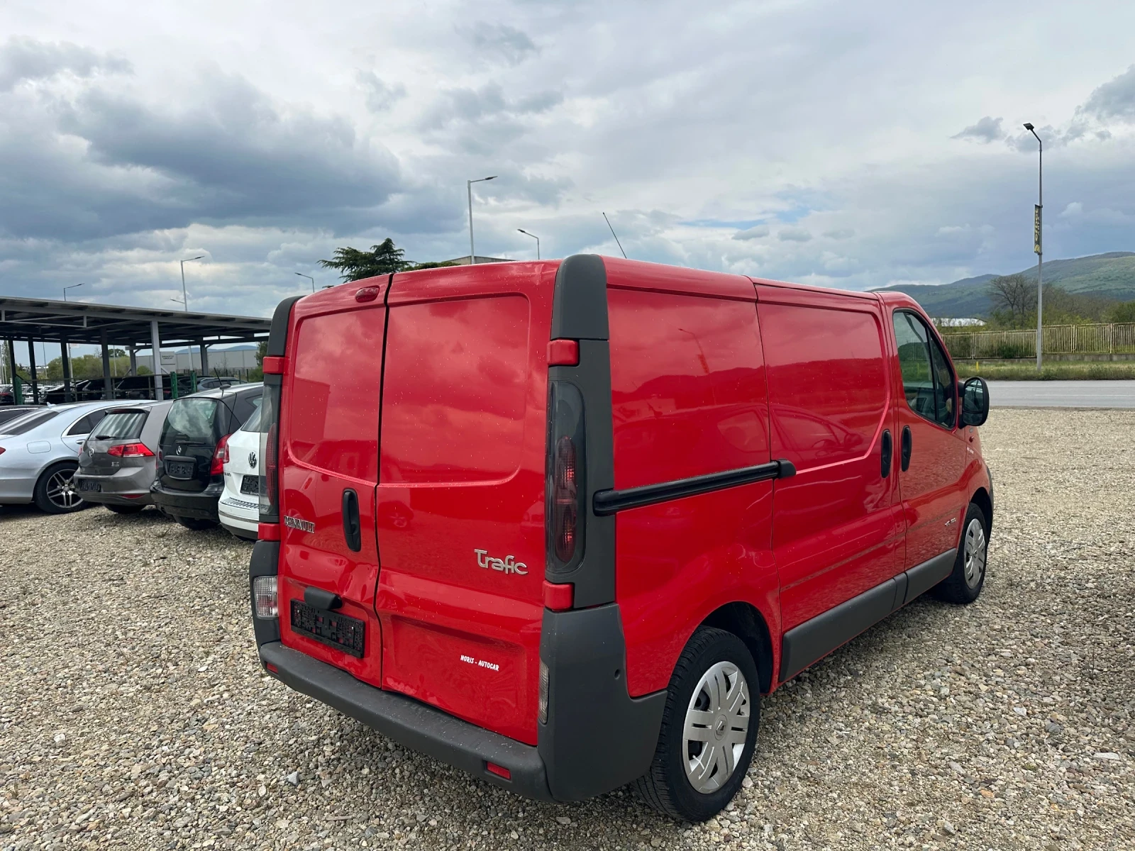 Renault Trafic 1.9DCI, снимка 6 - Бусове и автобуси - 54299912