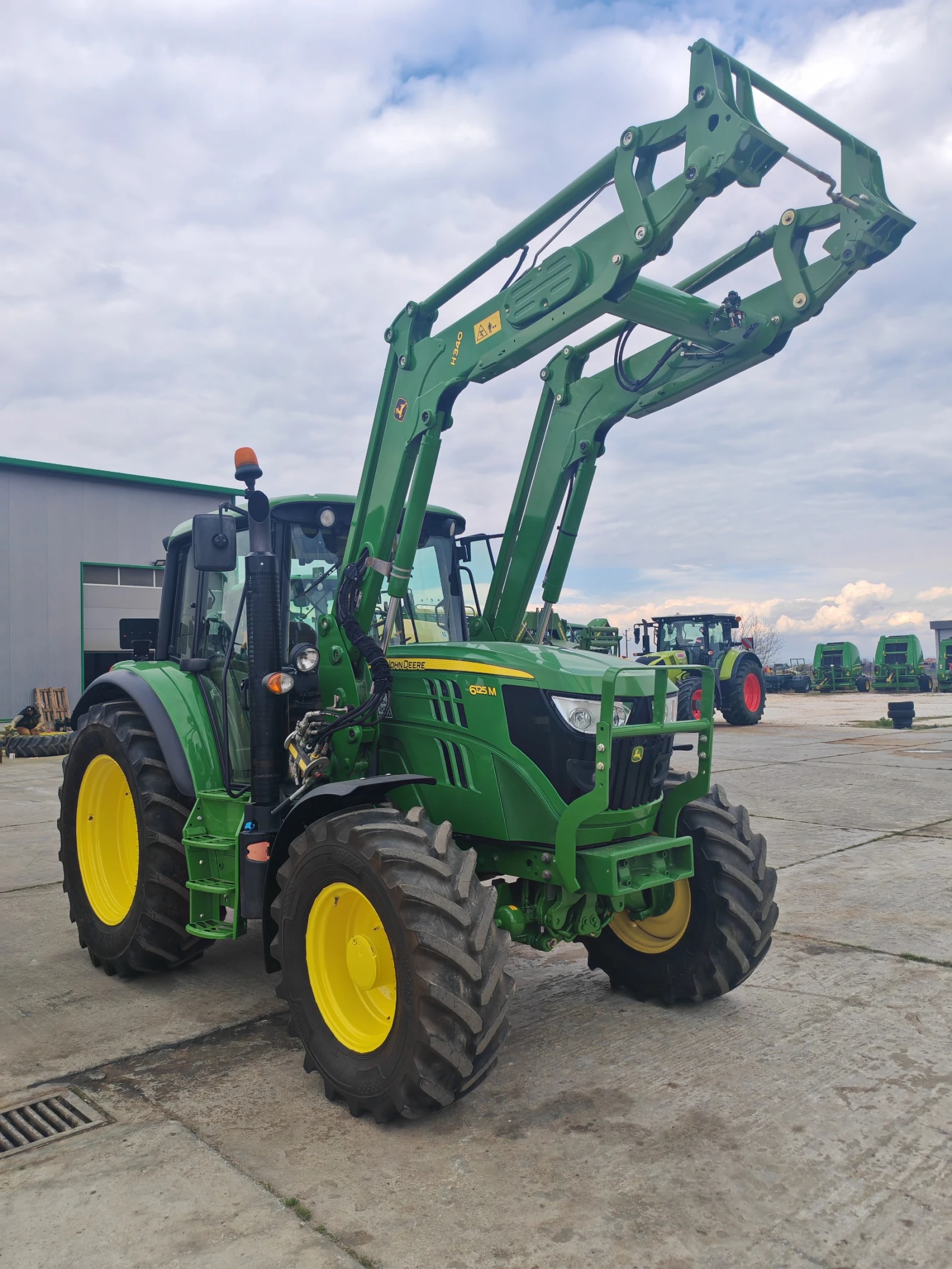 Трактор John Deere 6125M лизинг с първоначална вноска 20 %, снимка 10 - Селскостопанска техника - 53832913