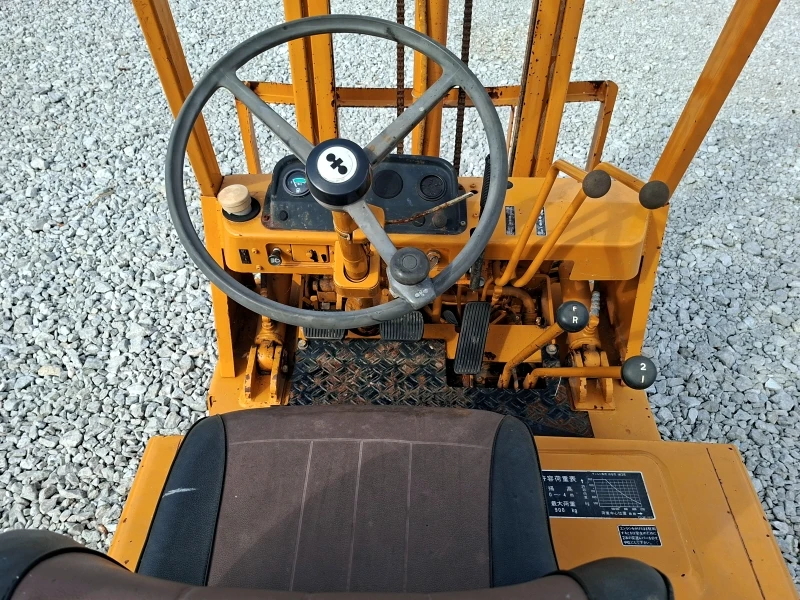 Мотокар Komatsu  FD09 0.9 тона Дизел ДЖЕЙ ТРЕЙДИНГ, снимка 7 - Индустриална техника - 56096138
