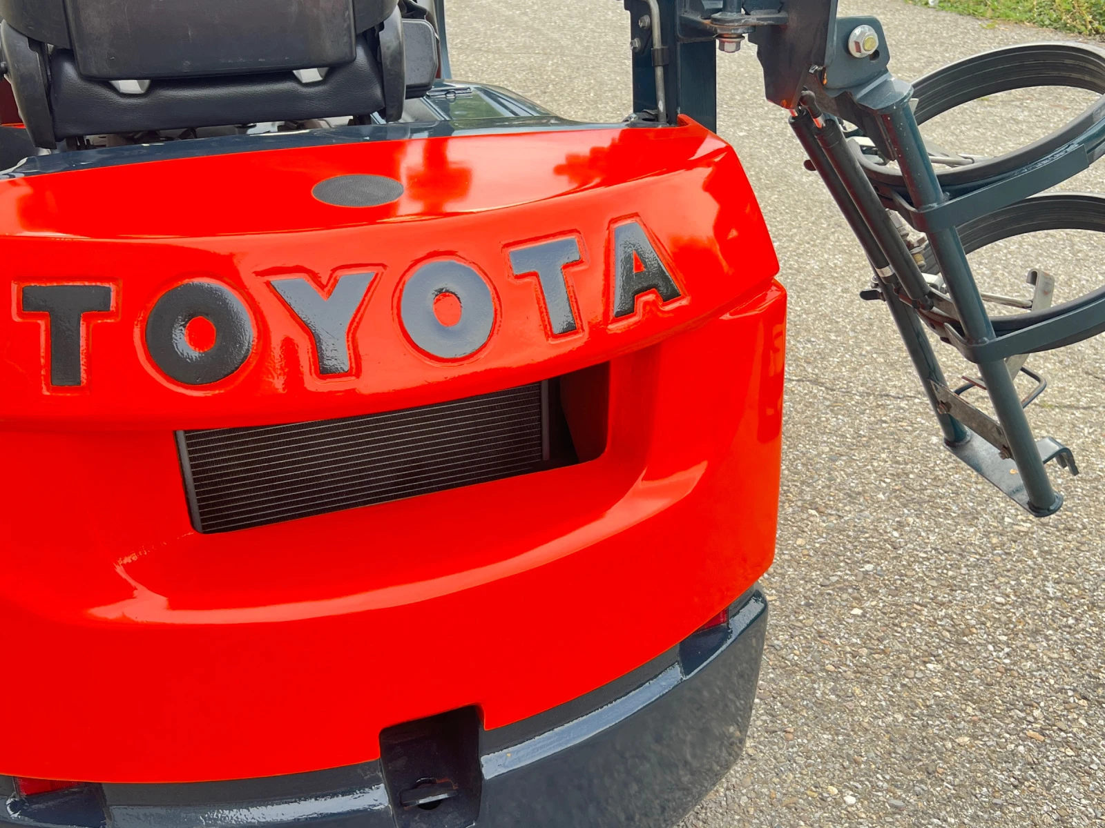  Toyota 1.8  / - /   /  | Mobile.bg   14