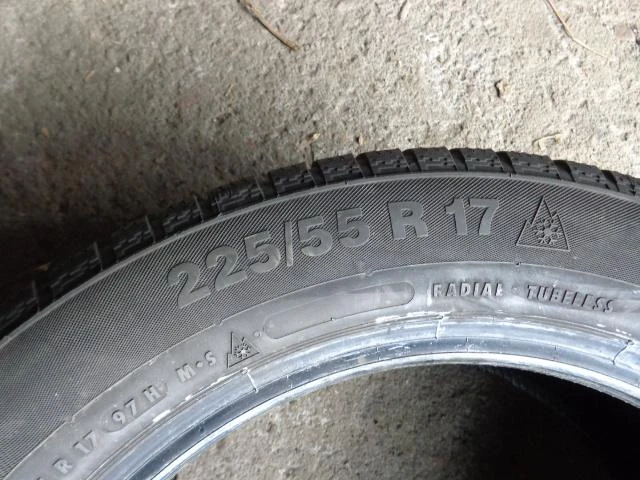 Гуми Зимни 225/55R17, снимка 10 - Гуми и джанти - 16595921