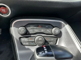 Обява за продажба на Dodge Challenger SRT 392  ~61 999 лв. - изображение 8