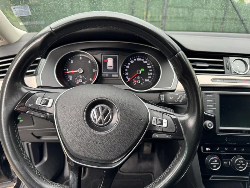 VW Passat Highline 150 к.с. Automat, снимка 14 - Автомобили и джипове - 47411768