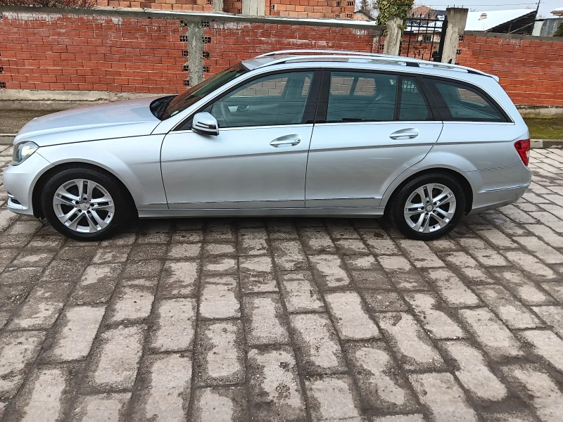 Mercedes-Benz C 220 170 коня, снимка 3 - Автомобили и джипове - 48703042