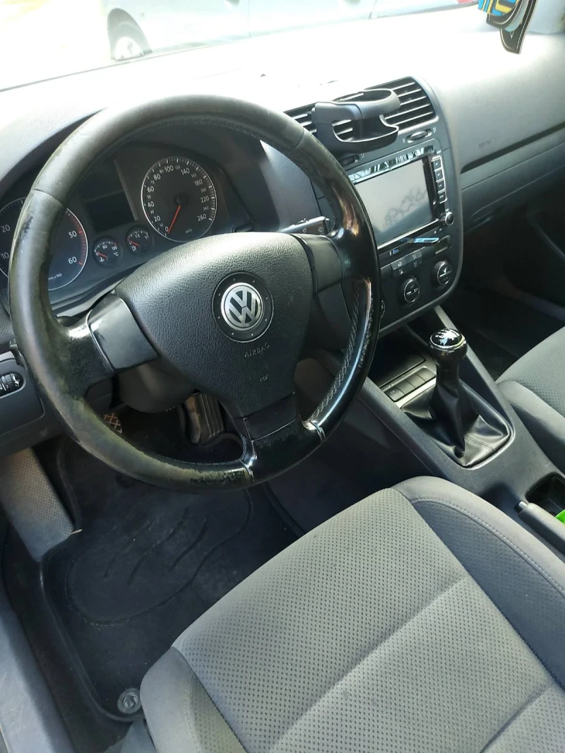 VW Golf 2.0tdi, снимка 4 - Автомобили и джипове - 49404681