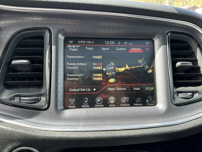 Dodge Challenger SRT 392 , снимка 14 - Автомобили и джипове - 50238969