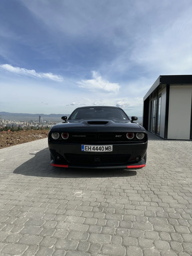 Dodge Challenger SRT 392 , снимка 2 - Автомобили и джипове - 50238969