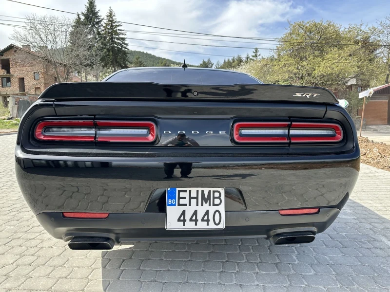 Dodge Challenger SRT 392 , снимка 8 - Автомобили и джипове - 50238969