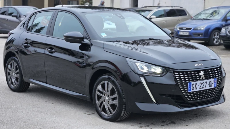 Peugeot 208, снимка 4 - Автомобили и джипове - 52638843