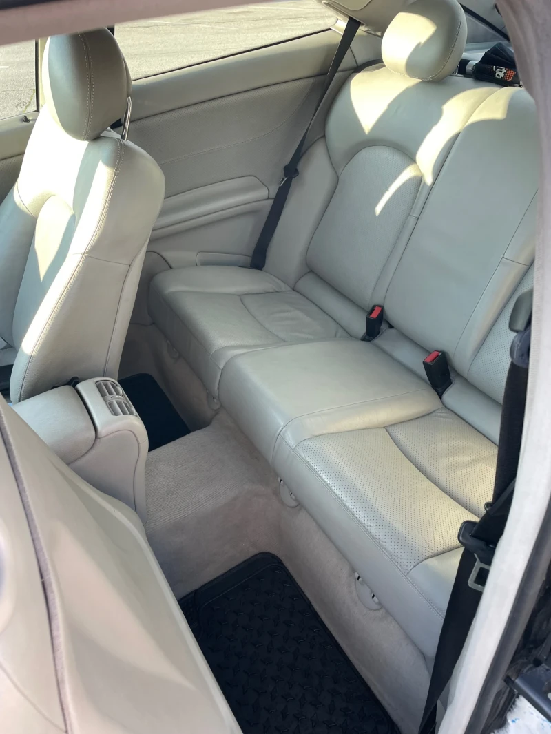 Mercedes-Benz 220 C 220, снимка 11 - Автомобили и джипове - 53104228