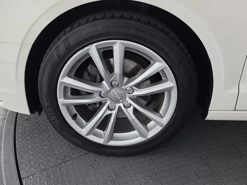 Audi A3 1.6 TDI, снимка 10 - Автомобили и джипове - 54971501