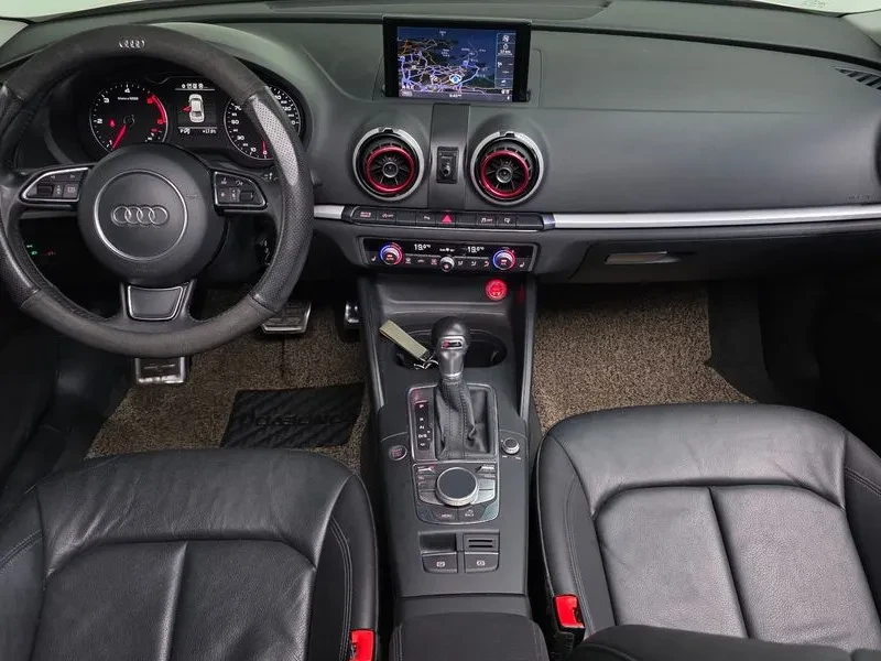 Audi A3 1.6 TDI, снимка 13 - Автомобили и джипове - 54971501