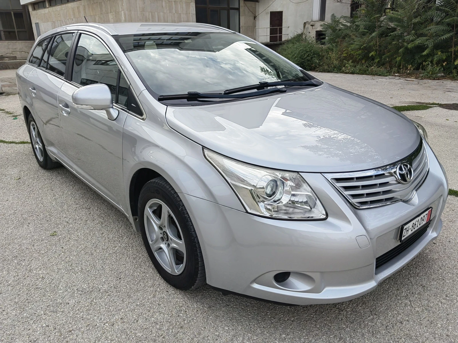 Toyota Avensis 1.8i AUTOMATIC - изображение 6