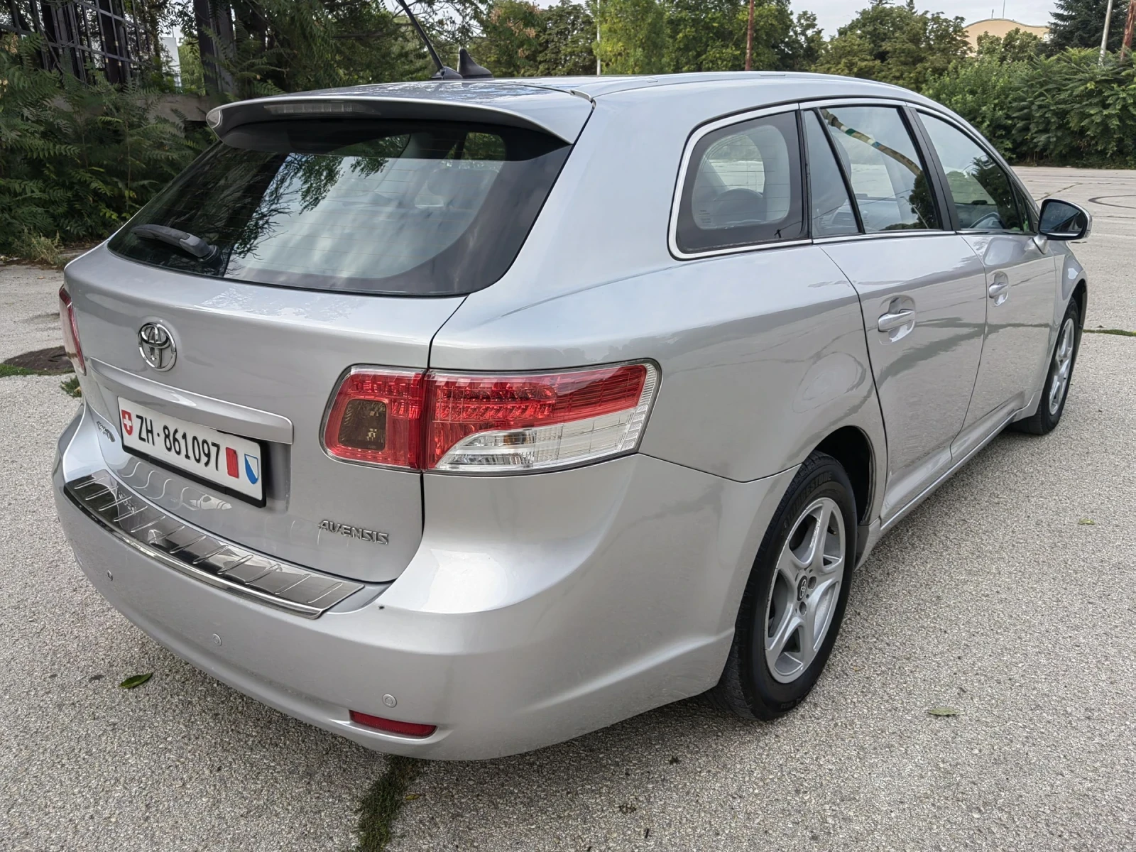 Toyota Avensis 1.8i AUTOMATIC - изображение 5