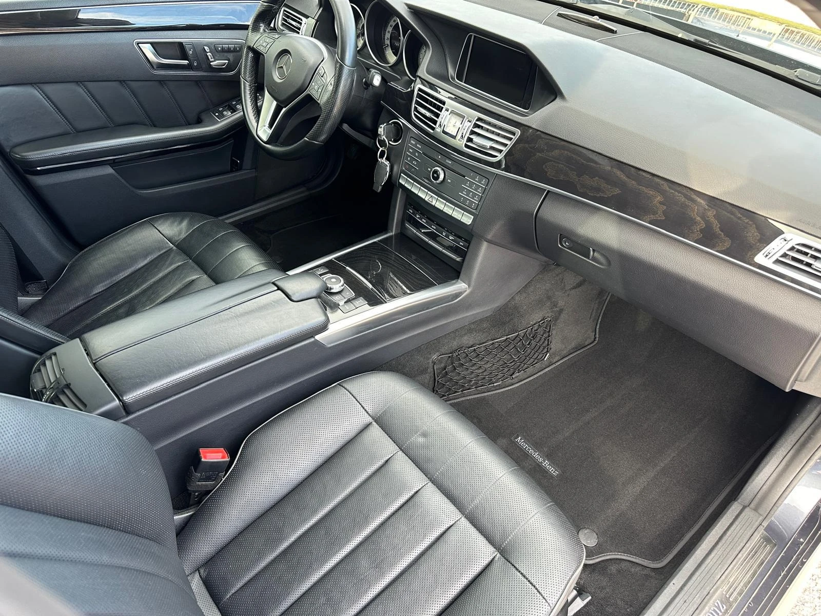 Mercedes-Benz E 400 Е400 4 MATIK, снимка 17 - Автомобили и джипове - 50717777