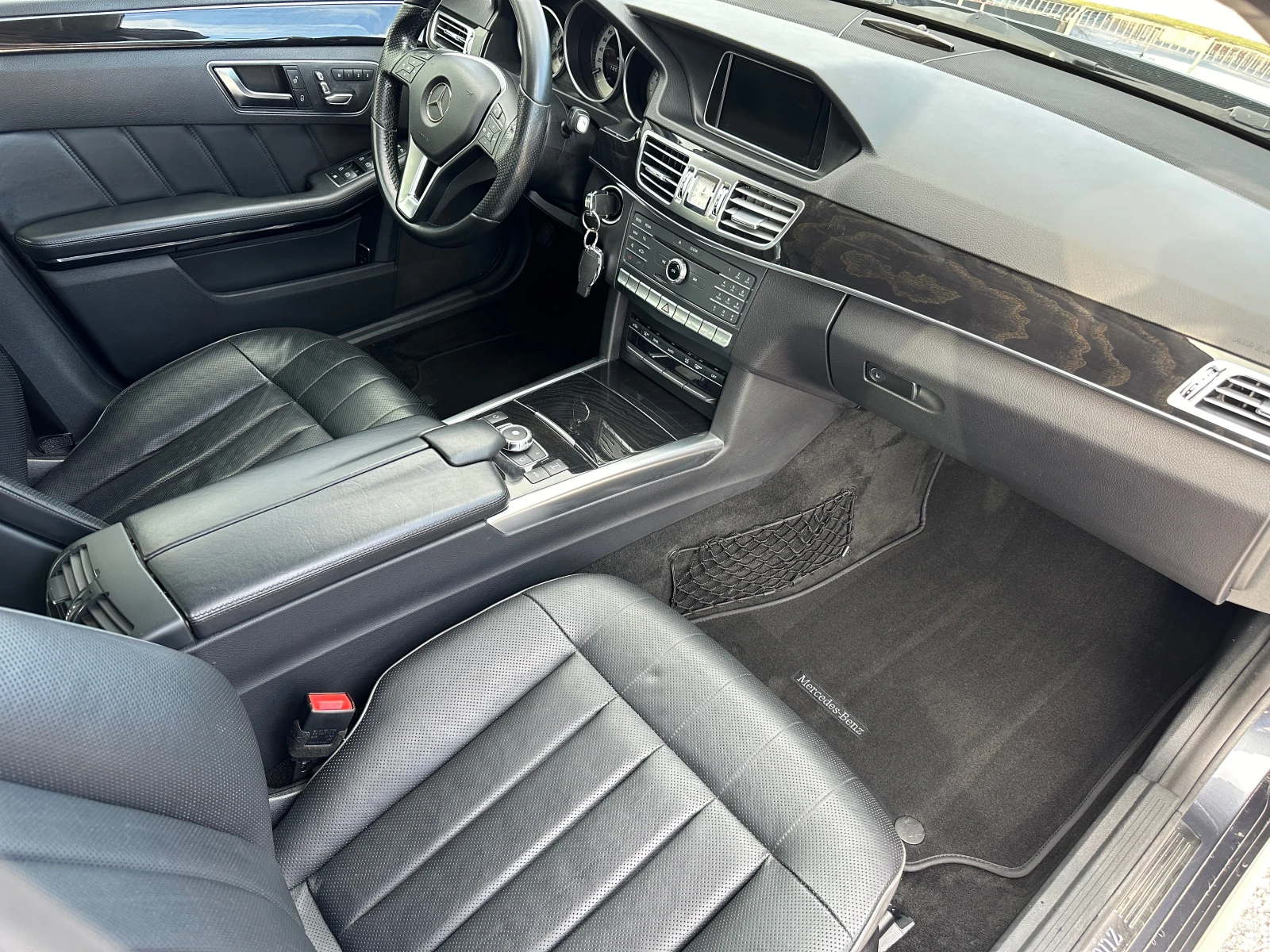 Mercedes-Benz E 400 Е400 4 MATIK, снимка 15 - Автомобили и джипове - 50717777