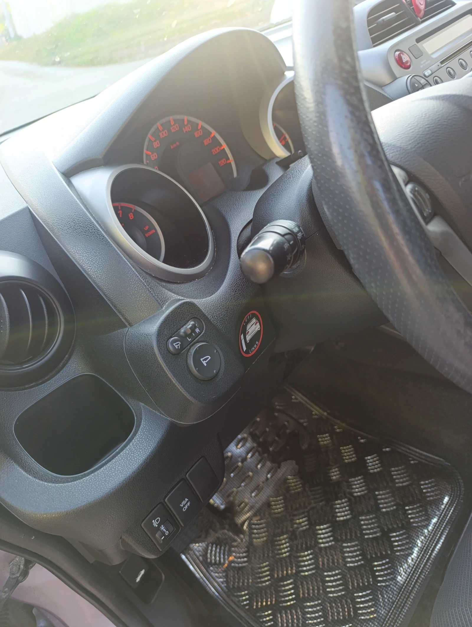 Honda Jazz  - изображение 4