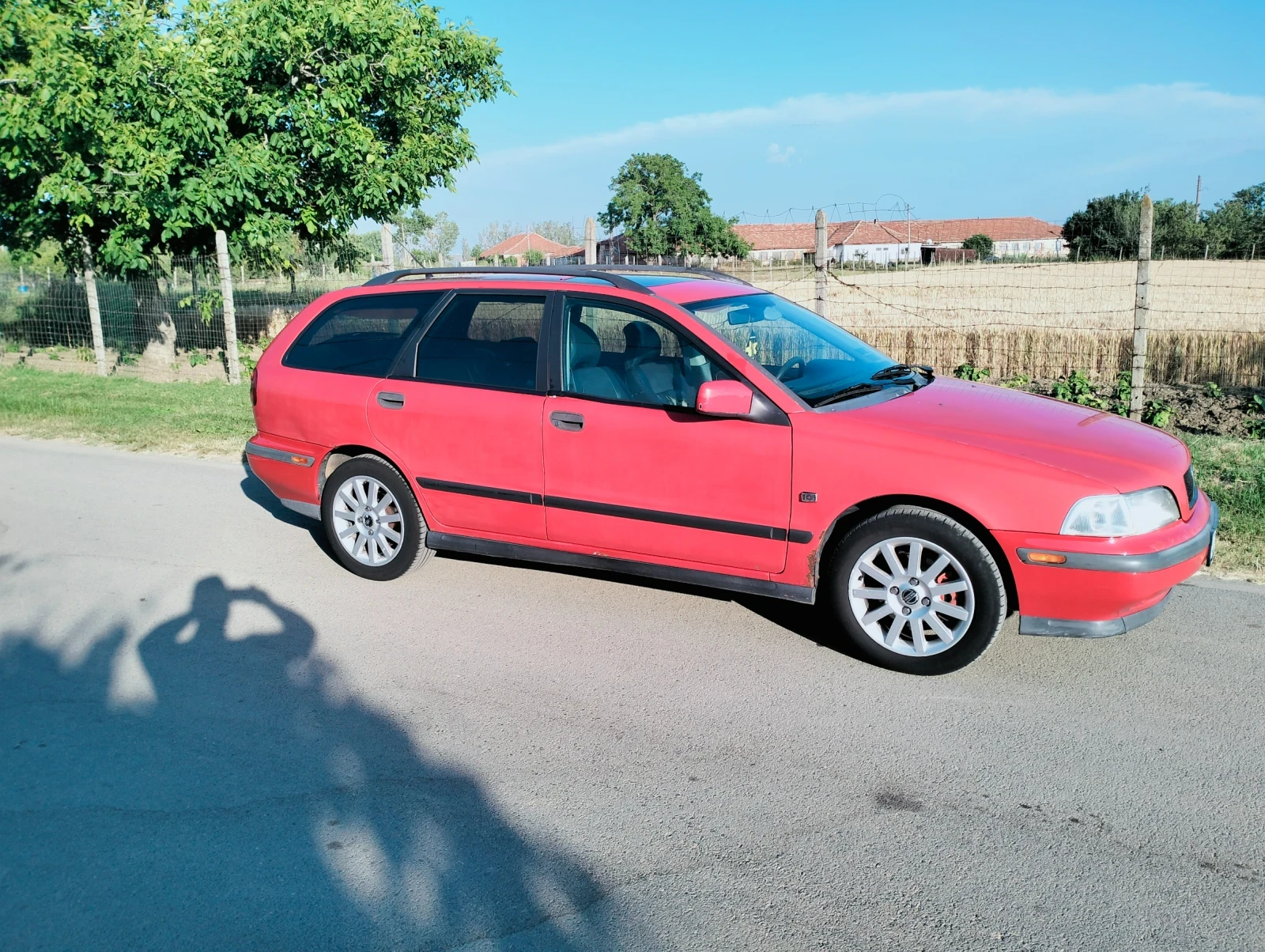 Volvo V40 1.8 - изображение 2