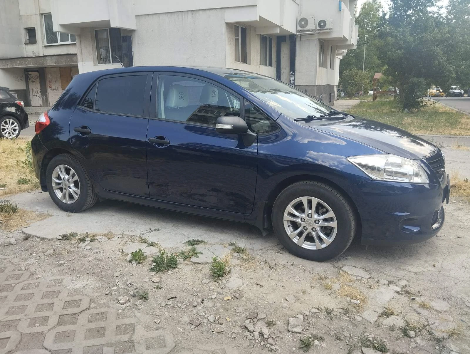 Toyota Auris  - изображение 3