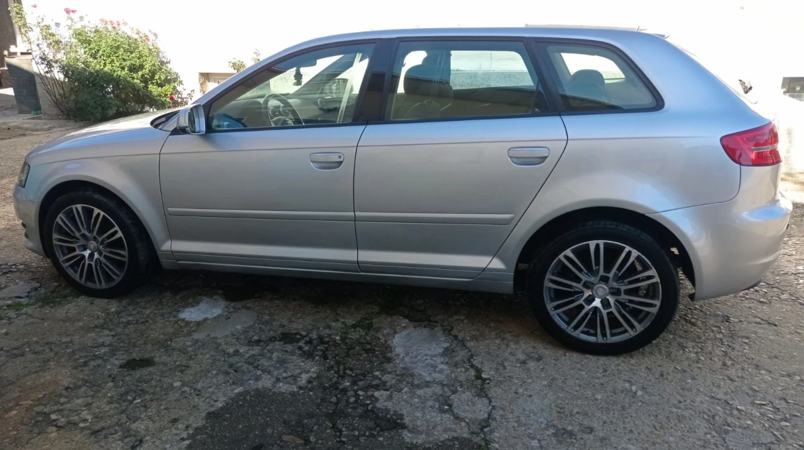 Audi A3 1.6.105 2010.     | Mobile.bg   9