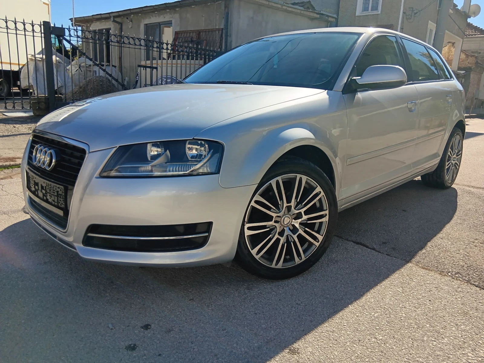 Audi A3 1.6.105 2010.     | Mobile.bg   6