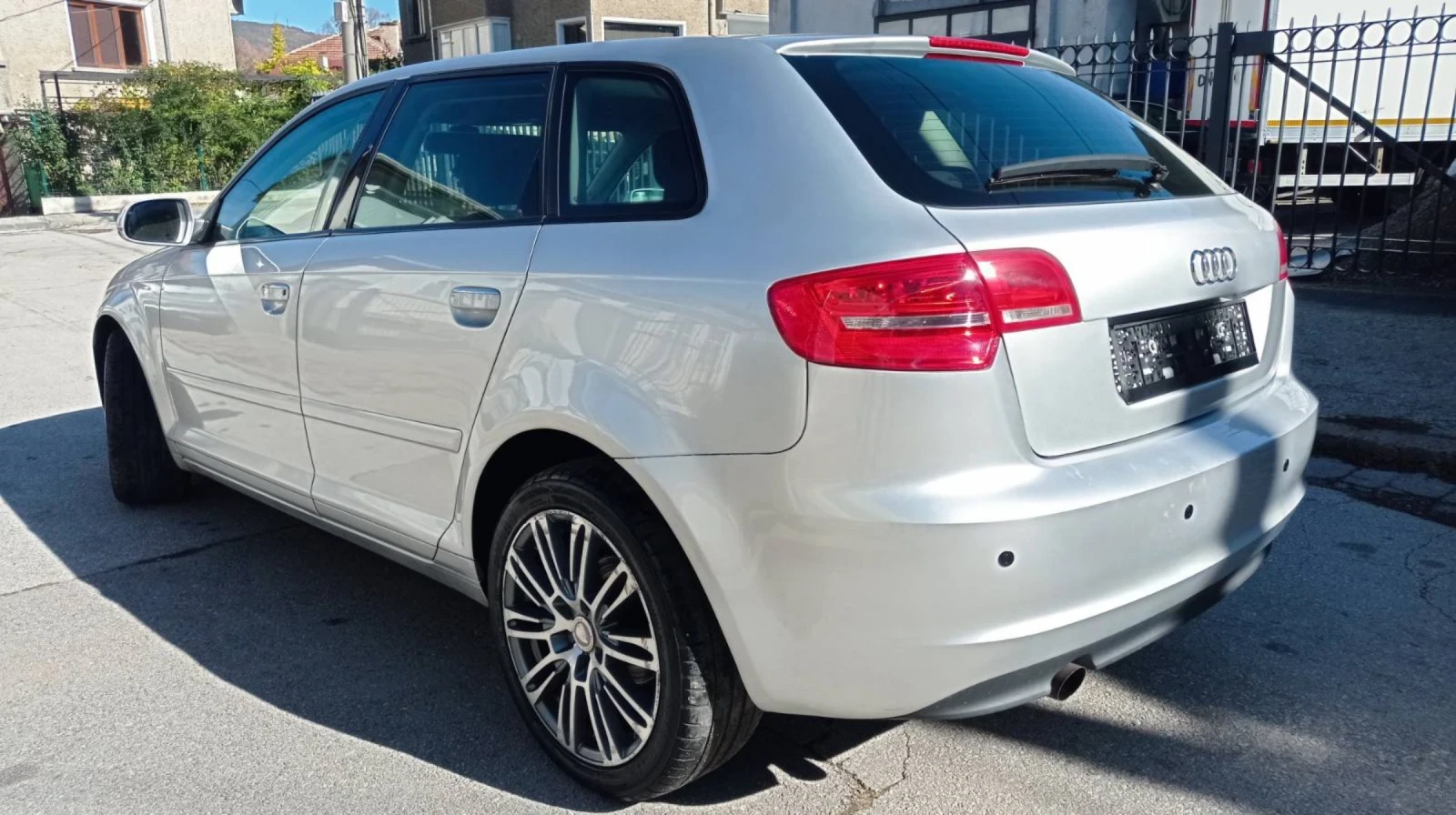 Audi A3 1.6.105 2010.     | Mobile.bg   11