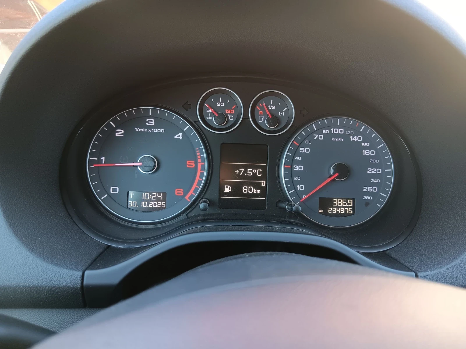 Audi A3 1.6.105 2010.     | Mobile.bg   15