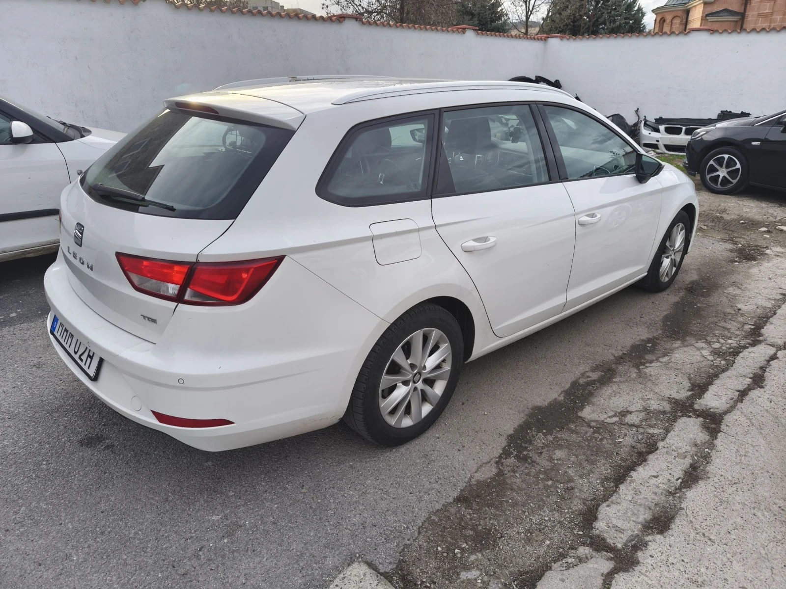 Seat Leon 1.5 TGi - изображение 2