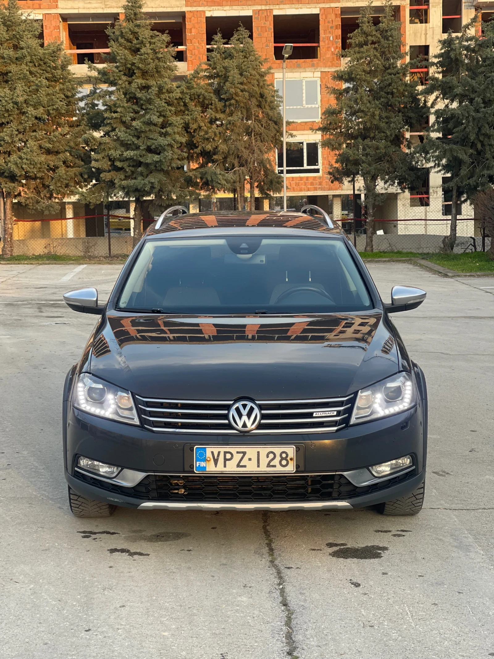 VW Alltrack 2.0 TDI DSG, снимка 3 - Автомобили и джипове - 53727561
