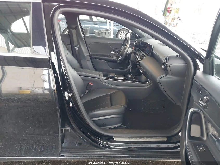 Mercedes-Benz A 220 2.0L I-4 DI, DOHC, VVT, TURBO, 188HP All Wheel | Mobile.bg � ����������� 5