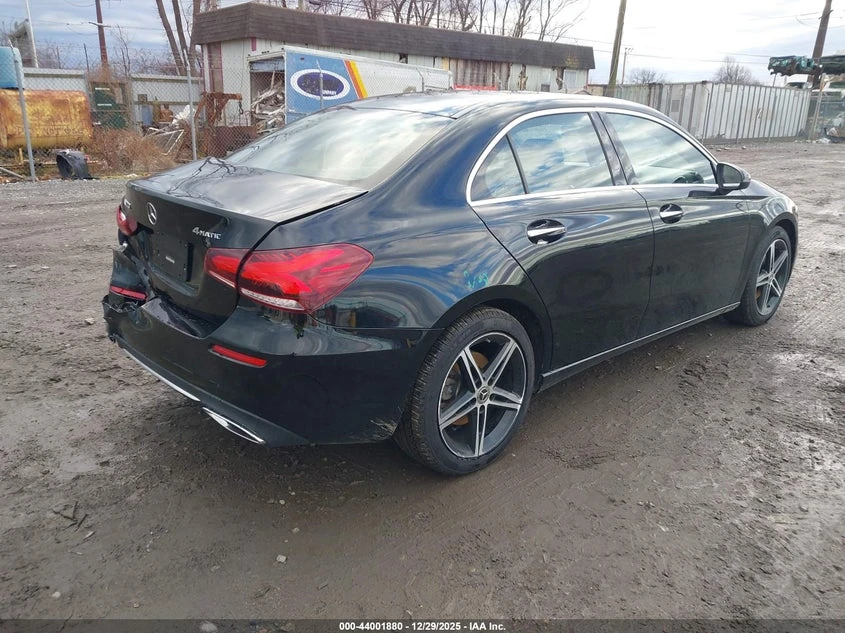 Mercedes-Benz A 220 2.0L I-4 DI, DOHC, VVT, TURBO, 188HP All Wheel | Mobile.bg � ����������� 4